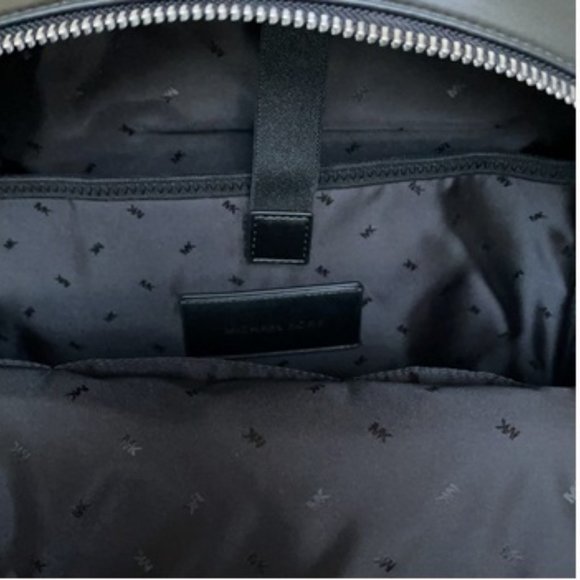 Michael Kors Cooper Men`s Backpack Black - Picture 15 of 15
